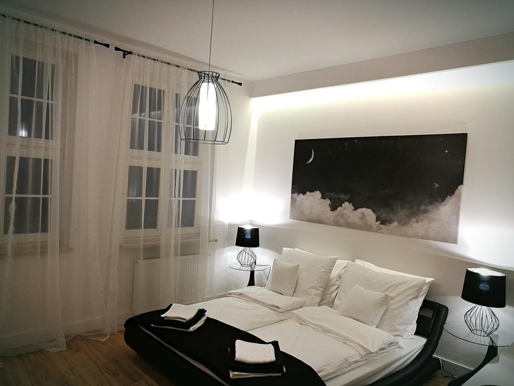 Black&white Apartment- Wierzbowa 5