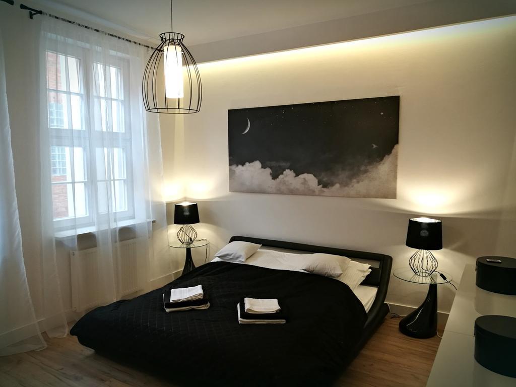 Black&white Apartment- Wierzbowa 5 Apartment