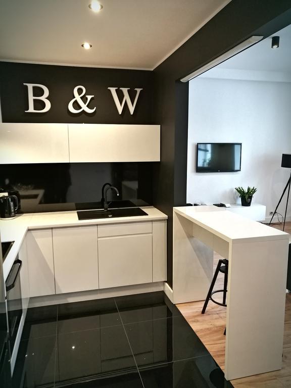 Black&white Apartment- Wierzbowa 5 *