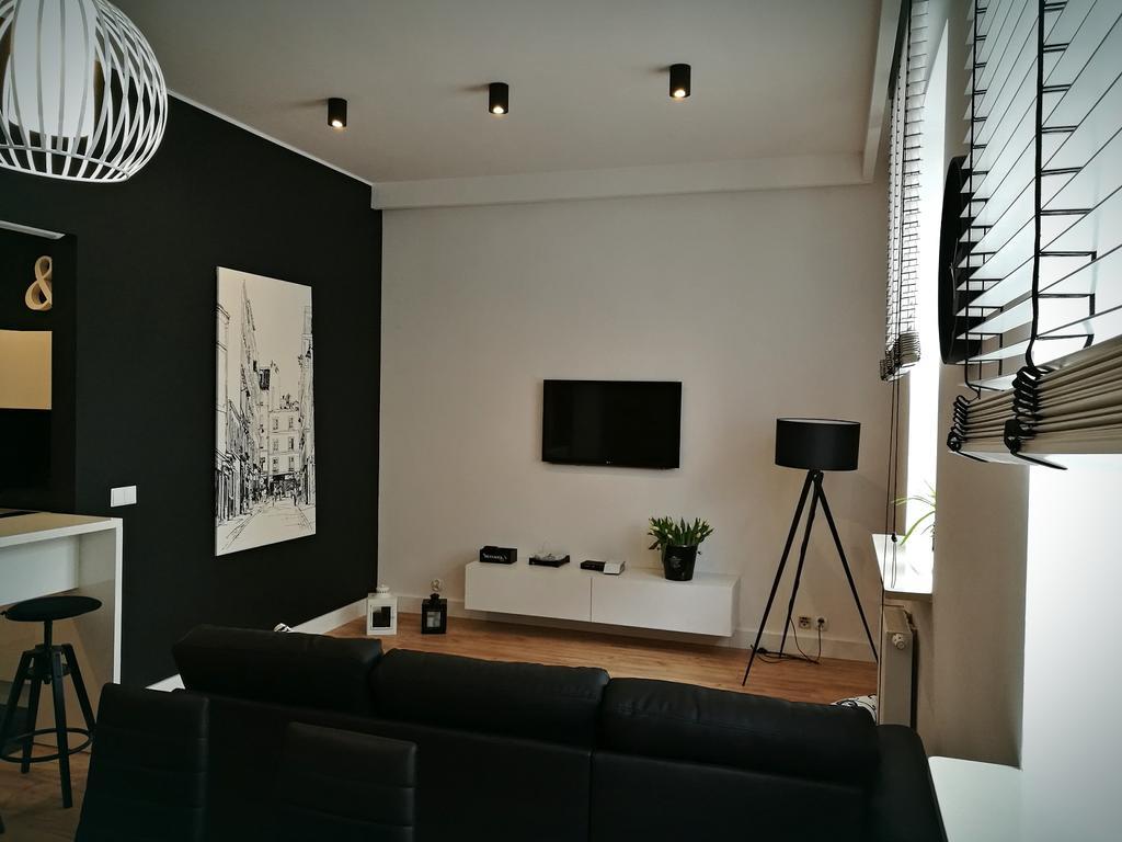 Black&white Apartment- Wierzbowa 5 Poznan
