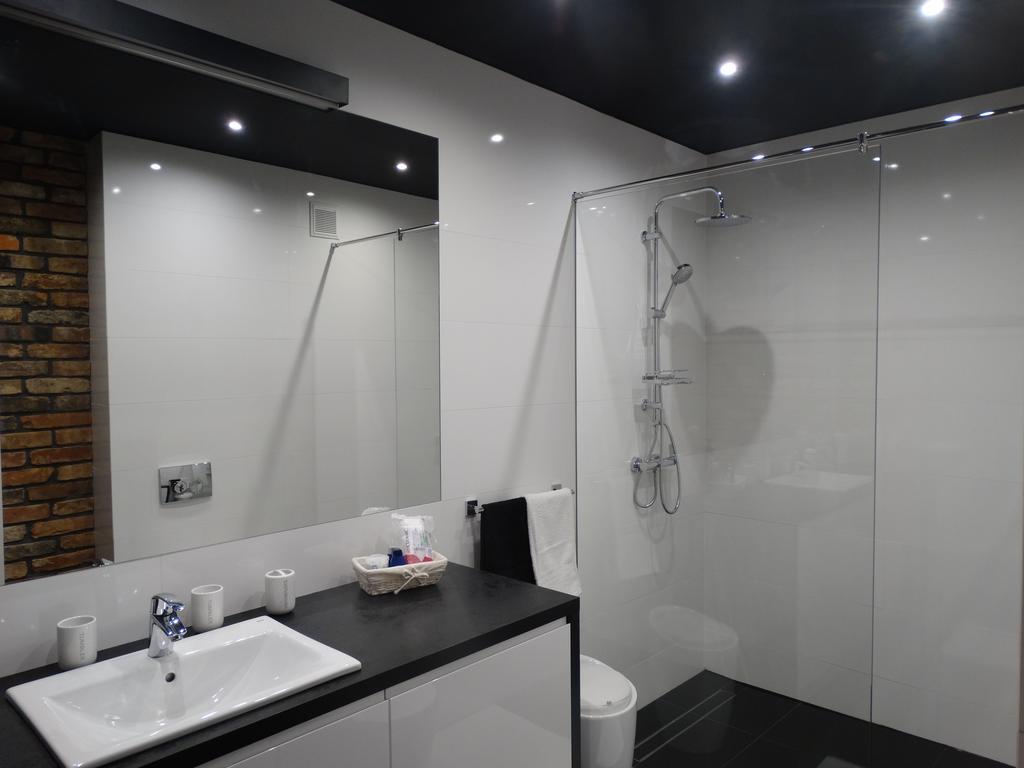 Black&white Apartment- Wierzbowa 5 * Poznan